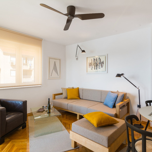 APARTMENT IVA / City Omi&scaron;, Villa Rose Zagreb